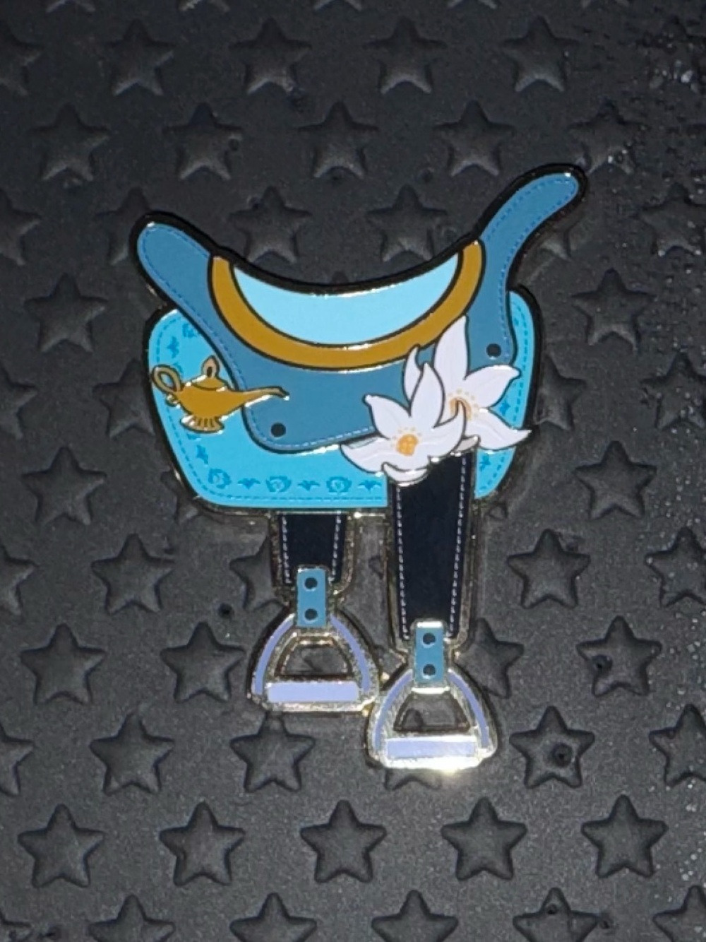 LE 500 Princess Jasmine PALM Disney Saddle Pin